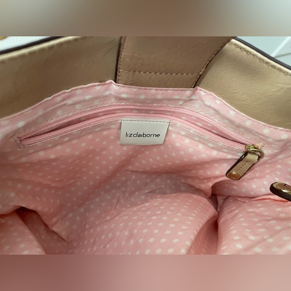 Liz Claiborne beige leather bag great condition - Picture 8 of 11